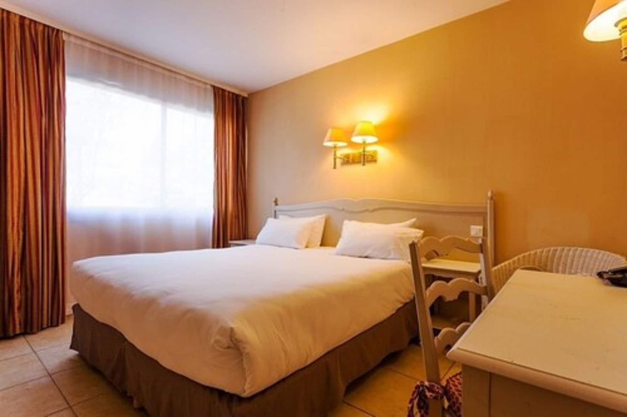 Logis NIMOTEL Hôtel Cosy Nîmes Exterior foto